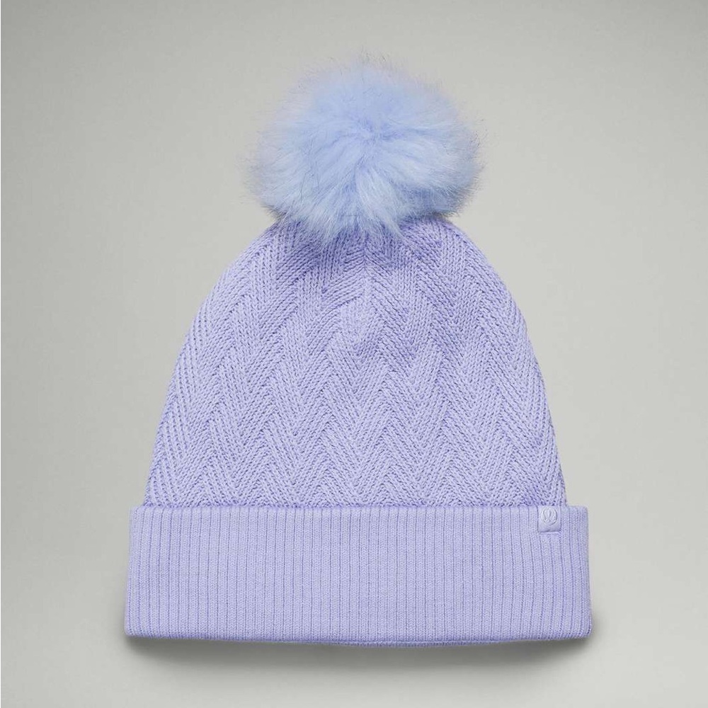 Lululemon Chevron Knit Pom Beanie -NEW WITH TAGS
Color- Lavender dust